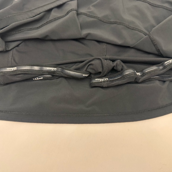 Black Lululemon Rival Athletic Skirt EUC size 10 - Picture 4 of 5